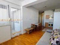 Недвижимость Квартира с 2 комнатами, Дивача: 3