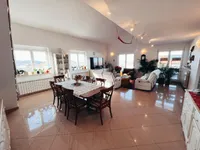 Недвижимость Квартира, 4-5 комнат, Изола: 3