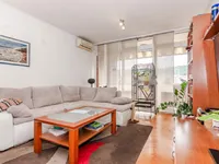 Недвижимость Трёхкомнатная квартира в Изоле: 1