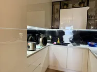 Недвижимость Трехкомнатная квартира в центре: 4