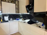 Недвижимость Трехкомнатная квартира в центре: 6