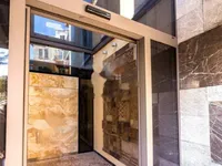 Недвижимость Трёхкомнатная квартира в центре: 8