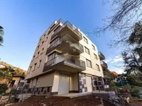 Недвижимость Трёхкомнатная квартира в центре: 34