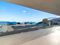 Недвижимость Четырехкомнатная квартира: 1