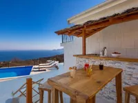 Недвижимость Семейный Дом 180 кв.м, Запад: 4