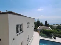 Недвижимость Семейный дом 300 м², Побри: 4