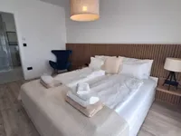 Недвижимость Семейный дом 300 м², Побри: 30