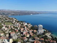 Недвижимость Трехкомнатная квартира, Центр: 1