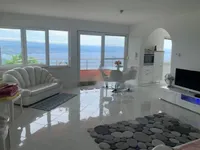 Недвижимость Трёхкомнатная квартира, центр: 2