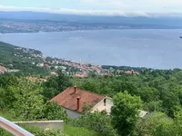 Недвижимость Трёхкомнатная квартира, центр: 6