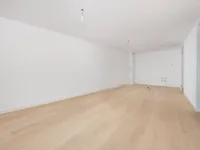 Недвижимость Трехкомнатная квартира в центре: 9