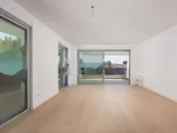 Недвижимость Трехкомнатная квартира в центре: 7