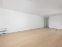 Недвижимость Трехкомнатная квартира в центре: 15