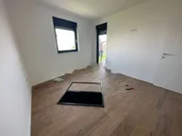 Недвижимость Четырехкомнатная квартира в центре: 4