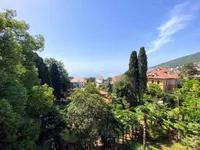 Недвижимость Трехкомнатная квартира, Центр: 3