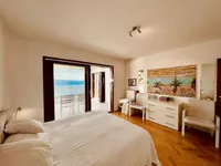 Недвижимость Квартира на втором этаже, Опатия: 11