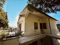 Недвижимость Квартира на втором этаже, Опатия: 30