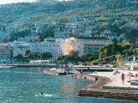 Недвижимость Трёхкомнатная квартира, Центр: 2