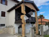 Недвижимость Семейный дом 375 м², Побри: 4