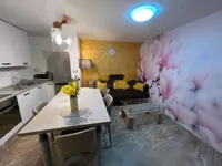 Недвижимость Двухкомнатная квартира, Центр: 9