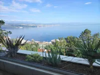 Недвижимость Двухкомнатная квартира в центре: 13