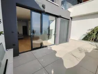 Недвижимость Двухкомнатная квартира в центре: 18