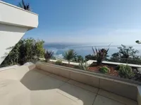 Недвижимость Двухкомнатная квартира в центре: 19