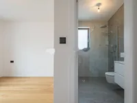 Недвижимость Четырёхкомнатная квартира в центре, Опатия: 6