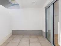 Недвижимость Трехкомнатная квартира, Центр: 24