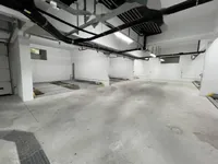 Недвижимость Трехкомнатная квартира, Центр: 22