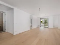 Недвижимость Трехкомнатная квартира в центре: 4