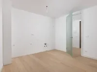 Недвижимость Трехкомнатная квартира в центре: 19