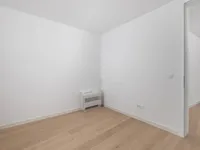 Недвижимость Трехкомнатная квартира в центре: 25