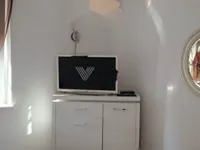 Недвижимость Трёхкомнатная квартира в центре: 12