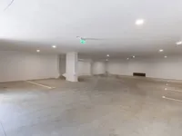 Недвижимость Трехкомнатная квартира в центре: 15