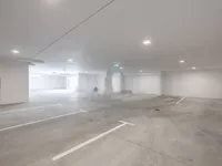 Недвижимость Трехкомнатная квартира в центре: 16