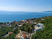 Недвижимость Трехкомнатная квартира в центре: 23