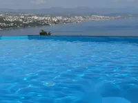 Недвижимость Двухкомнатная квартира в Центре: 30