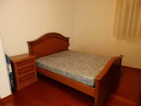 Недвижимость Трехкомнатная квартира в центре: 4