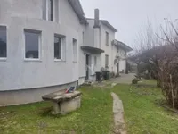 Недвижимость Дом на два хозяина в Чернелаваце: 1