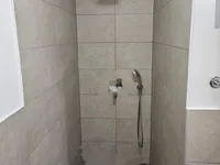 Недвижимость Трехкомнатная квартира на западной стороне, Опатия.: 25