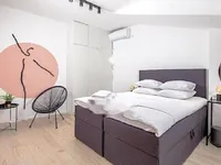 Недвижимость Трехкомнатная квартира, Центр: 2