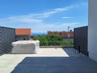 Недвижимость Квартира на 4 комнаты, Опатия: 2