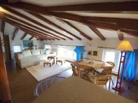 Недвижимость Трёхкомнатная квартира, Центр: 4