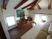 Недвижимость Трёхкомнатная квартира, Центр: 6