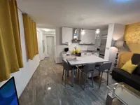 Недвижимость Двухкомнатная квартира, Центр: 2