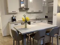 Недвижимость Двухкомнатная квартира, Центр: 10