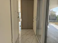 Недвижимость Трехкомнатная квартира в центре: 5