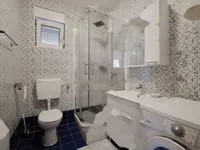 Недвижимость Двухкомнатная квартира в центре: 20