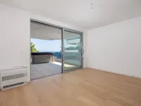 Недвижимость Трехкомнатная квартира в центре: 25